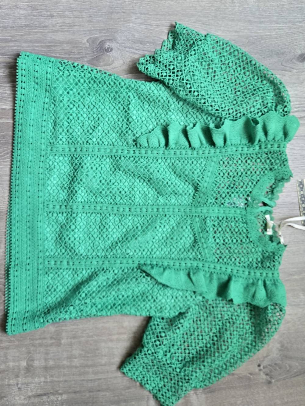 NWT Ultra Pink Emerald Green Lace Ruffle Sleeve Top Sz. L